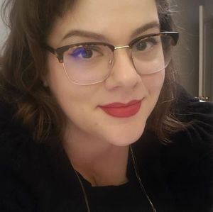 Meet your Posher, Liz